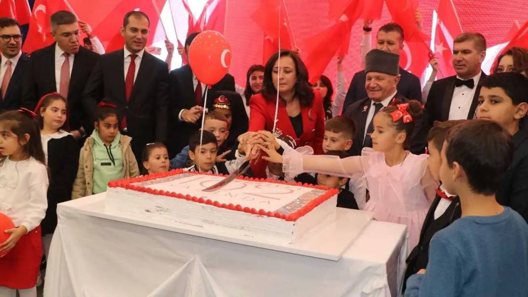 Burdur’da Bayram Coşkusu MAKÜ’de Zirveye Çıktı! 5